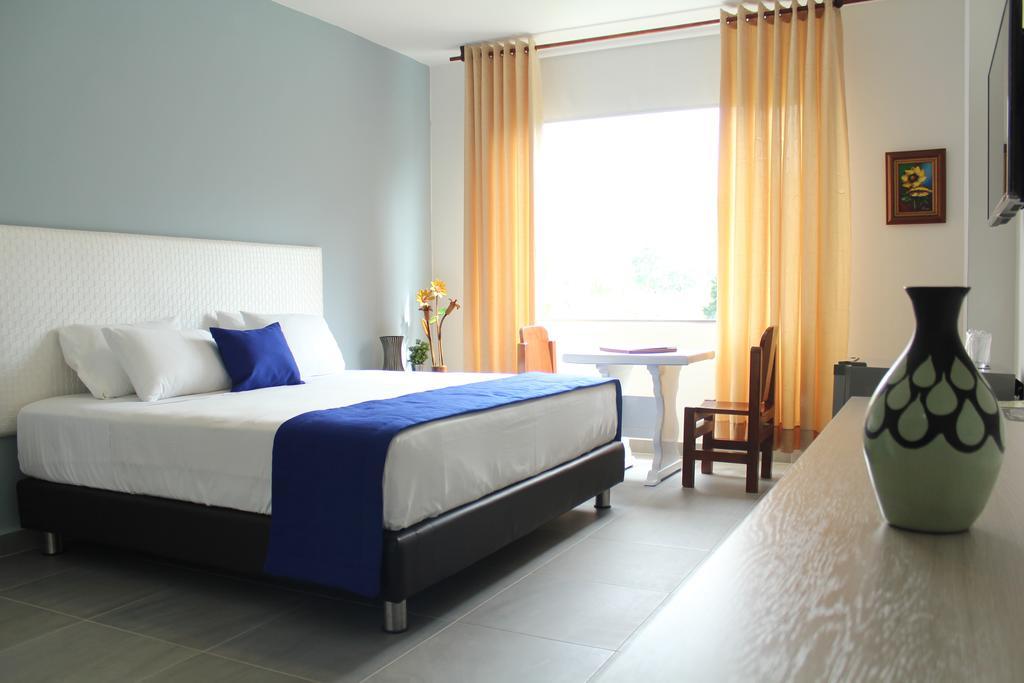 Loma Mesa de Ruitoque Hotel Ventura מראה חיצוני תמונה